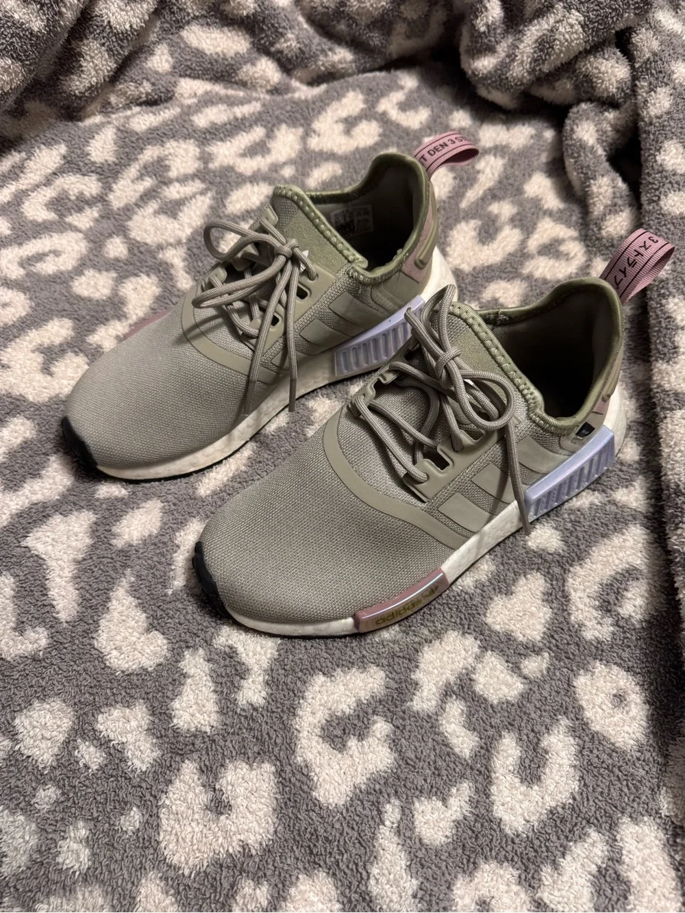 Women’s Adidas NMD R1 Shoes